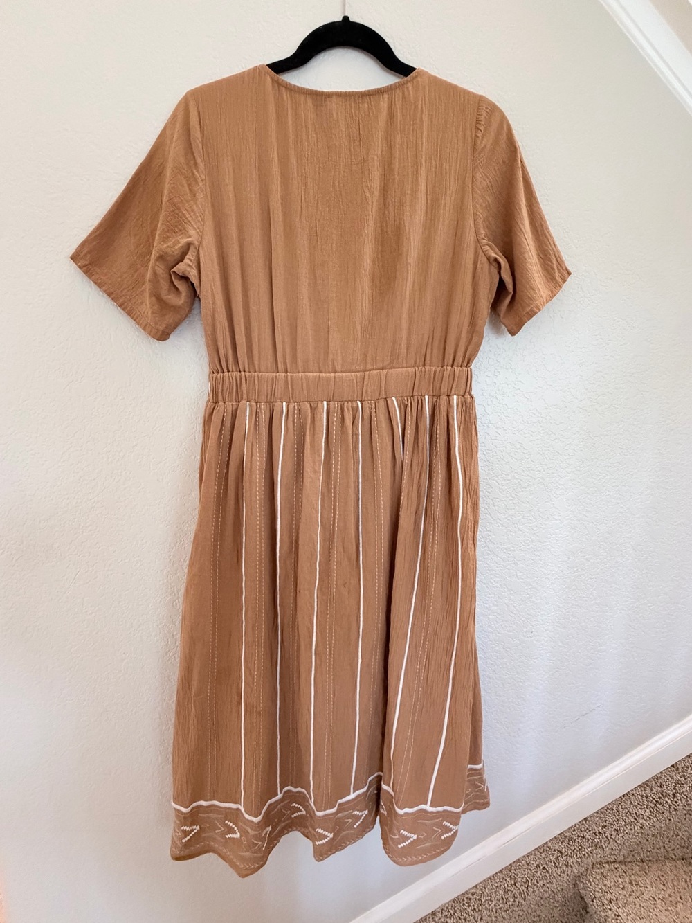 ROOLEE Embroidered Midi Dress Tan Camel Size M - Picture 5 of 6